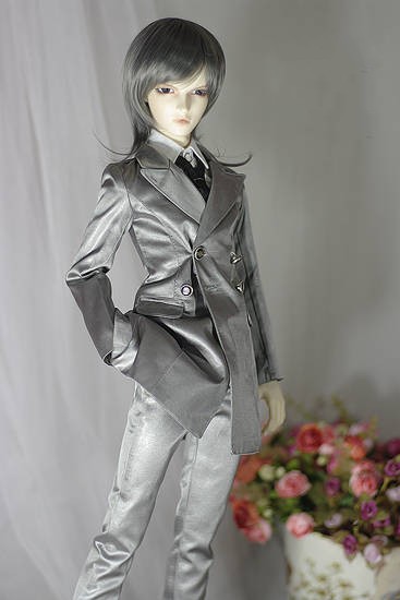 Silver-grey-suits-2.jpg