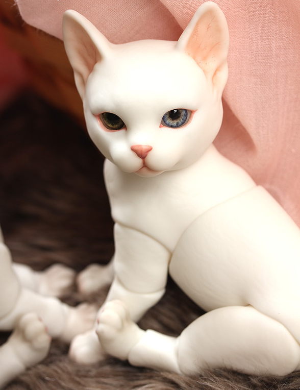 ipleouse-Pet-Doll-Cat-3.png