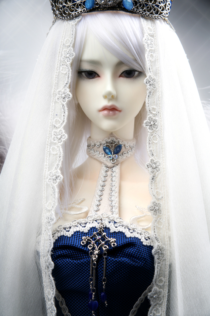 Resin BJD 1/3 Doll Clozel Beautiful Female Human Version Free Eyes+Face up Girl 